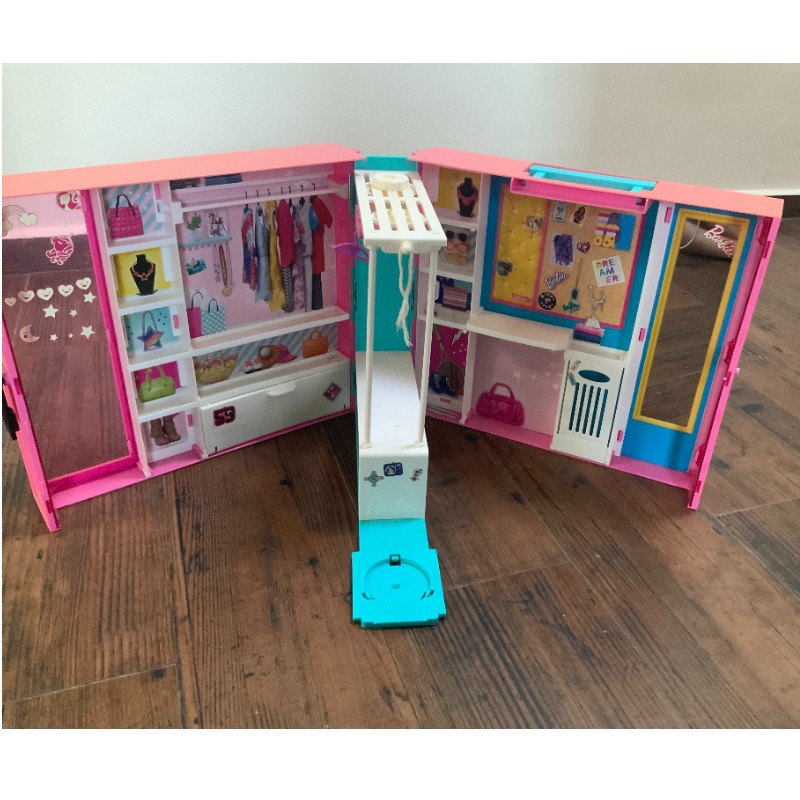 Clóset Barbie 3